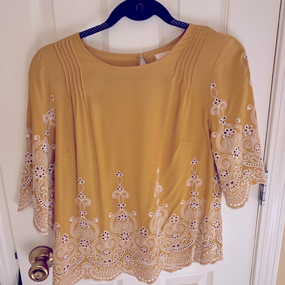 Women’s shirt
